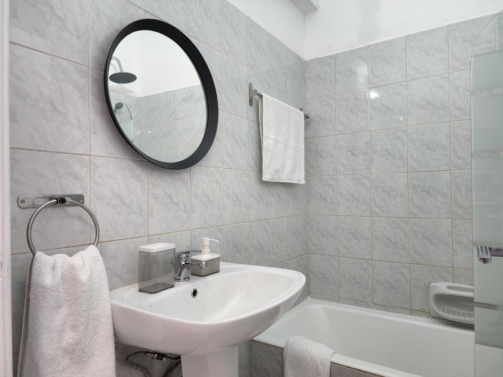 Kay's City & Seaview One Bedroom * Larnaka