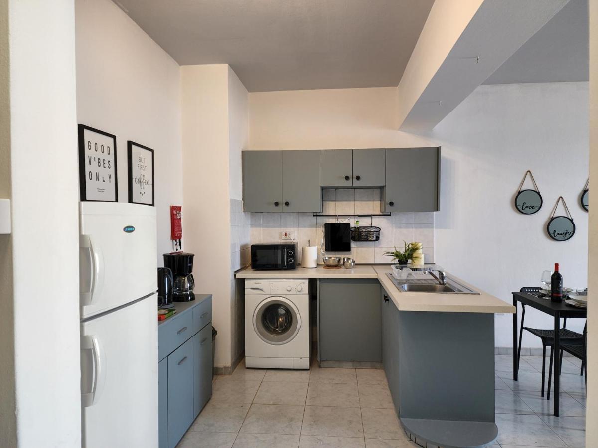 Kay's City & Seaview One Bedroom Apartment *