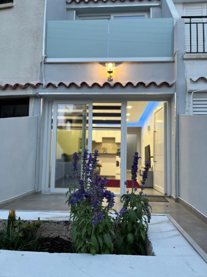 Luxurious Maisonette Near The Nhà nghỉ Larnaca