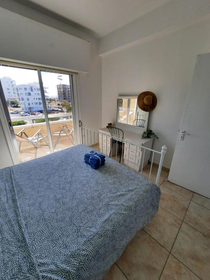 Sea-esta Seaview Apartment, 200 Meters To The