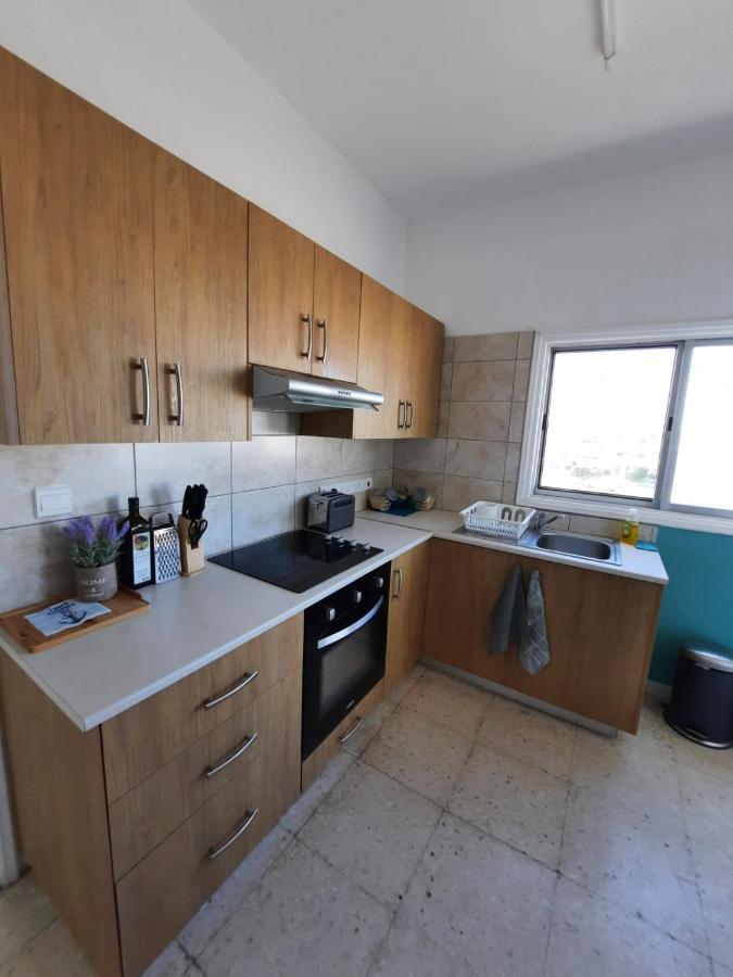 Sea-esta Seaview Apartment, 200 Meters To The