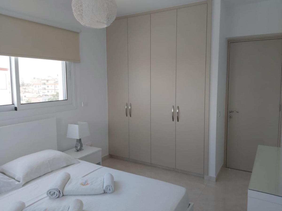 Dinglis Residences 31 Apartment