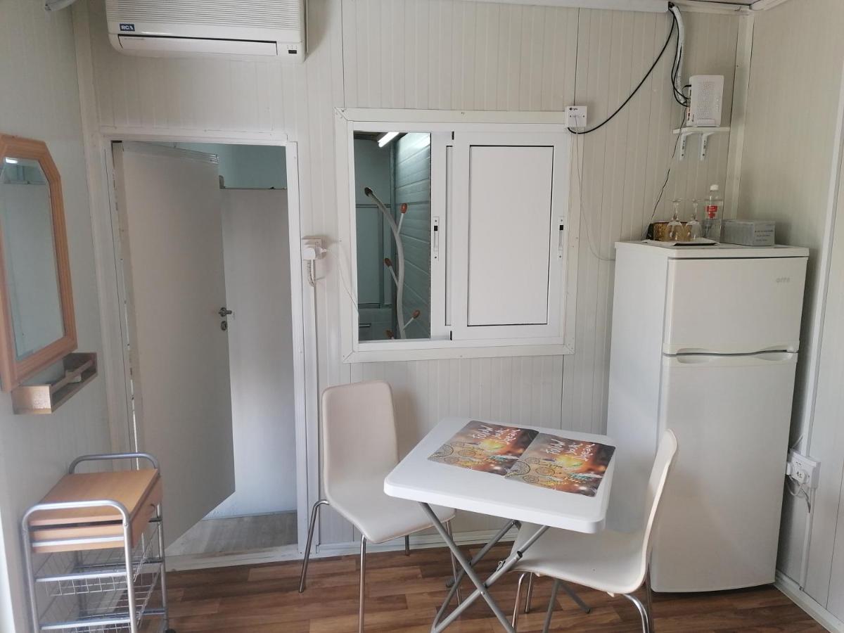 Entire Prefabricated Garden Flat 1350m From Beach Apartment Larnaca