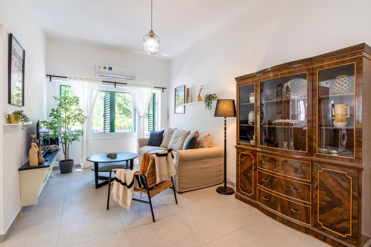 Arty Haven - Spacious 3-br House In