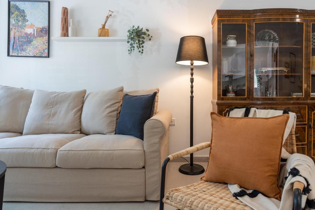 Arty Haven - Spacious 3-br House In Apartamento *