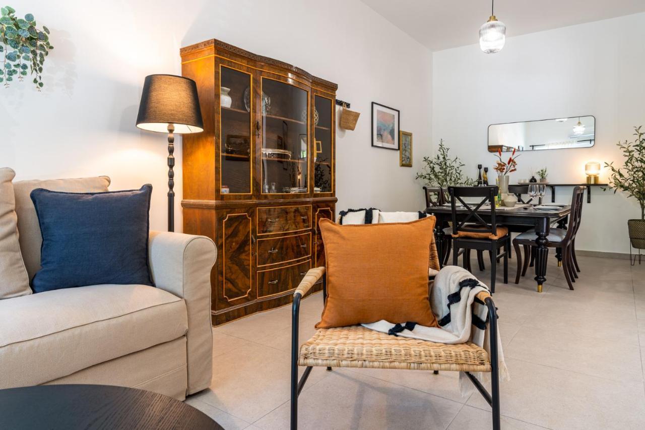 Arty Haven - Spacious 3-br House In *