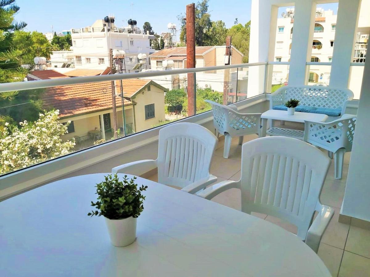 Dinglis Residences 31 Apartment *