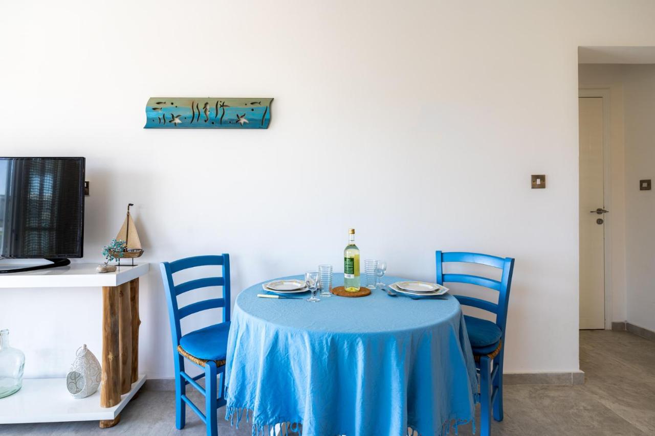 Seawaves 1- Bedroom Near Meneou