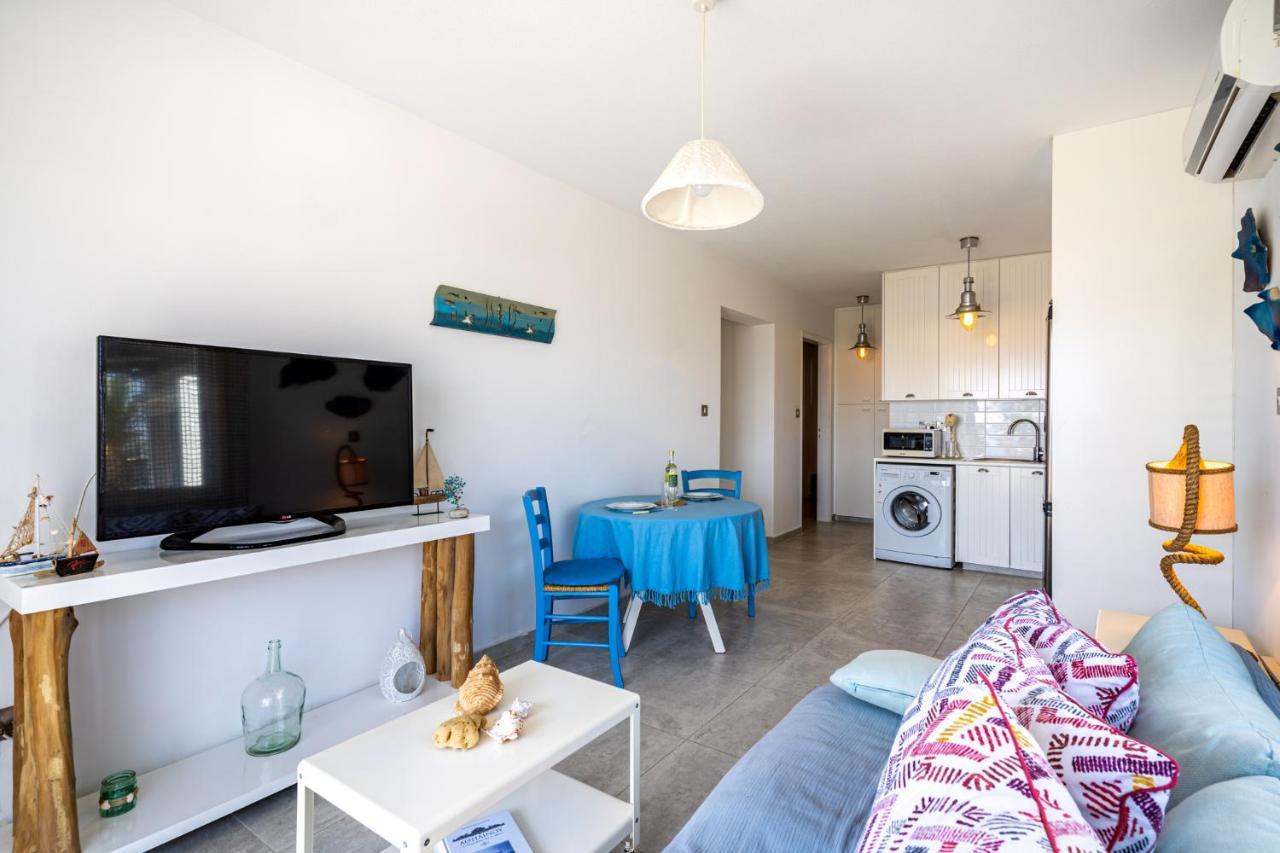 Seawaves 1- Bedroom Near Meneou Apartment Larnaca