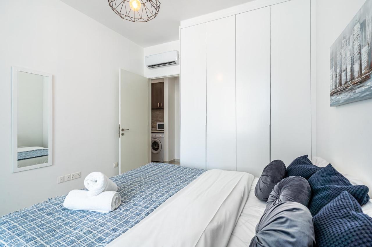 Tyche's 1 Bdr In Apartment