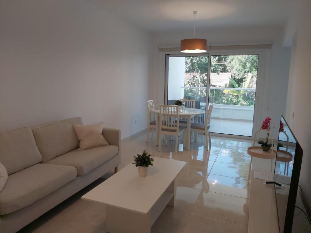 Dinglis Residences 31 Apartment *