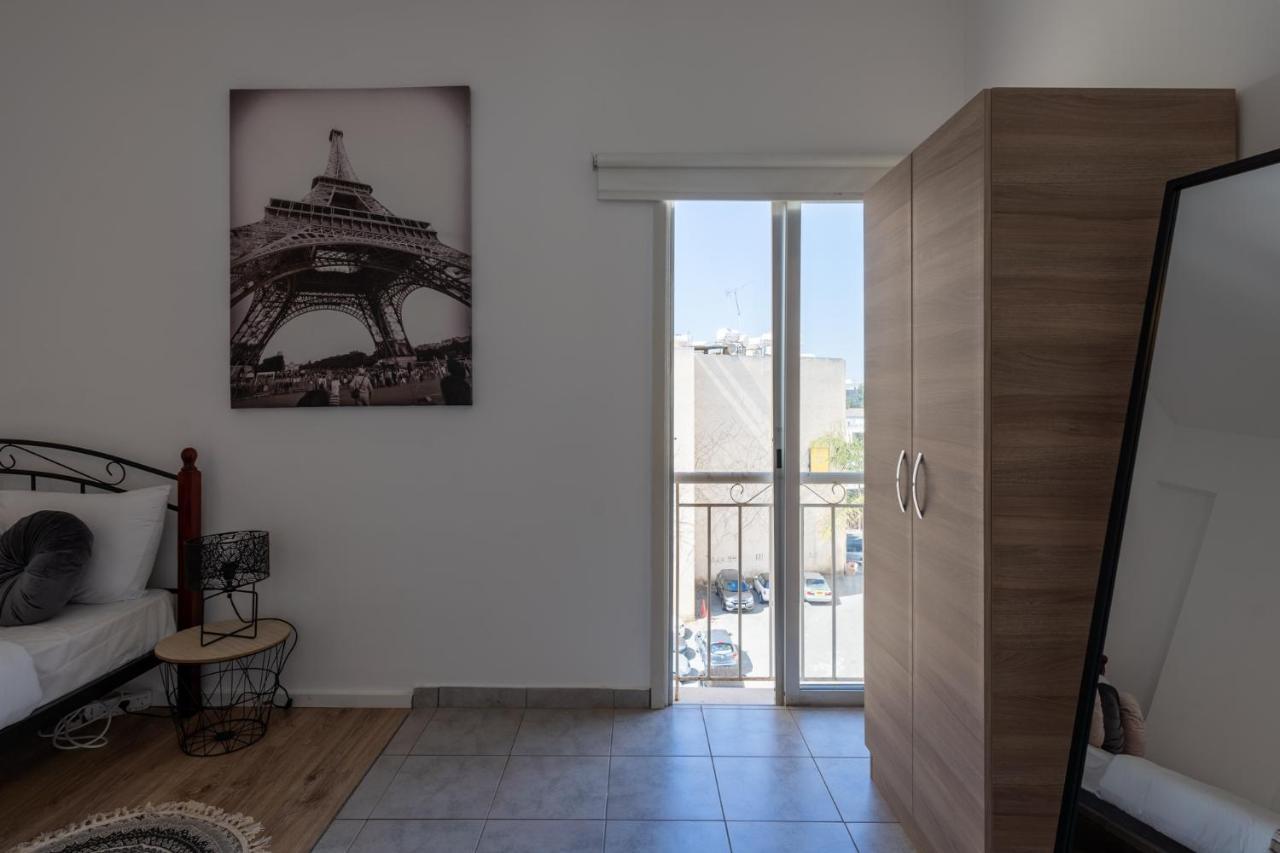 Apartment Terre 1-br Apt In + Balcony *