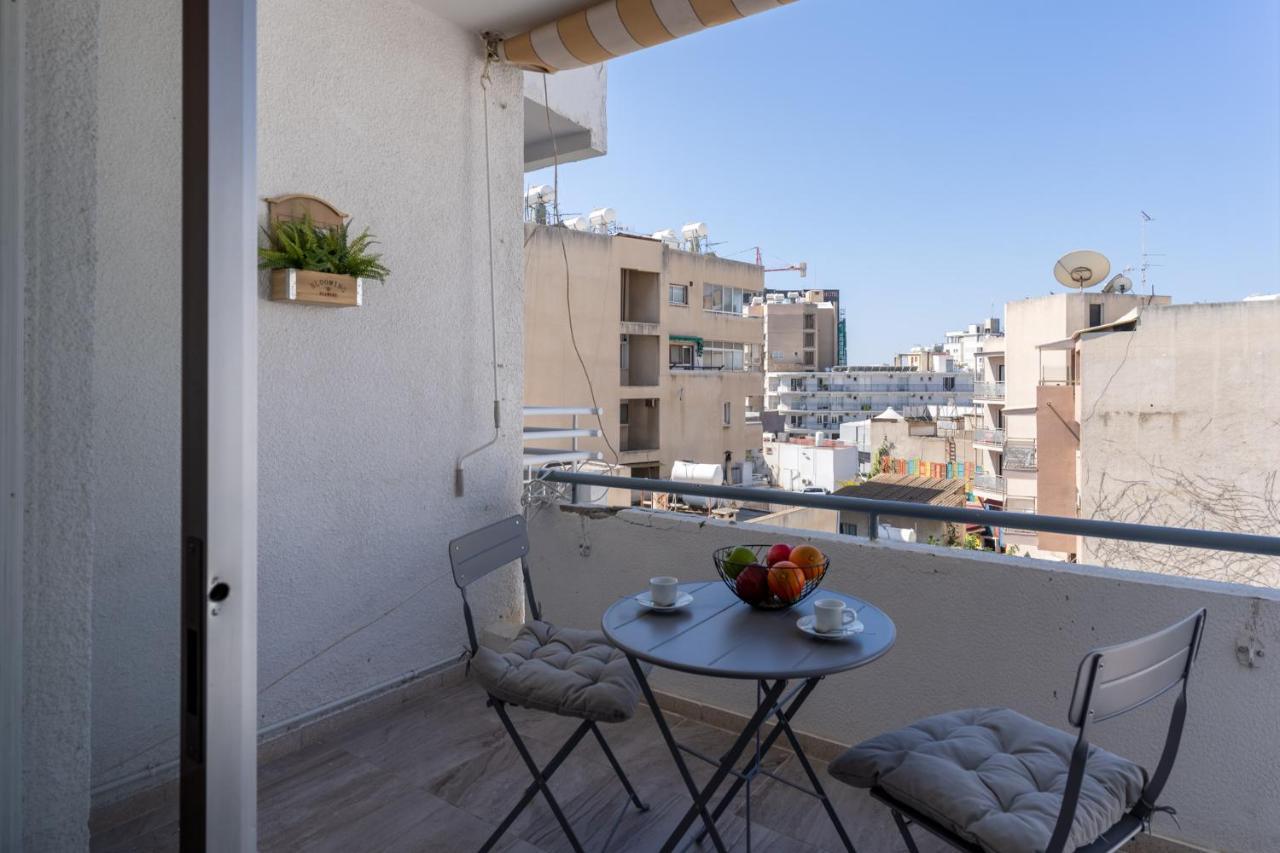 Apartment Terre 1-br Apt In + Balcony
