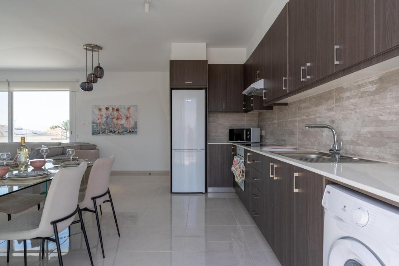 Harmonia 2-br In Livadia *