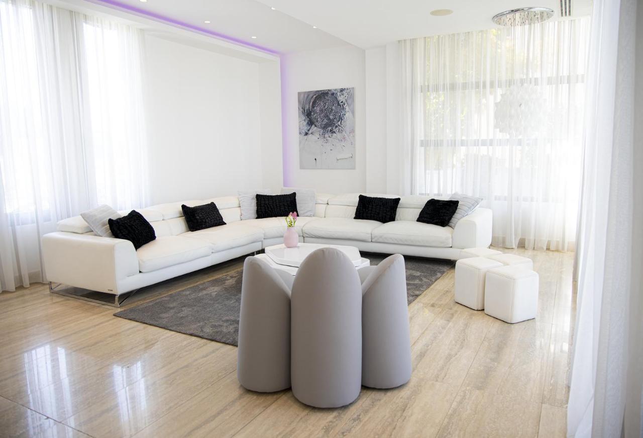 Salt Deluxe Villa