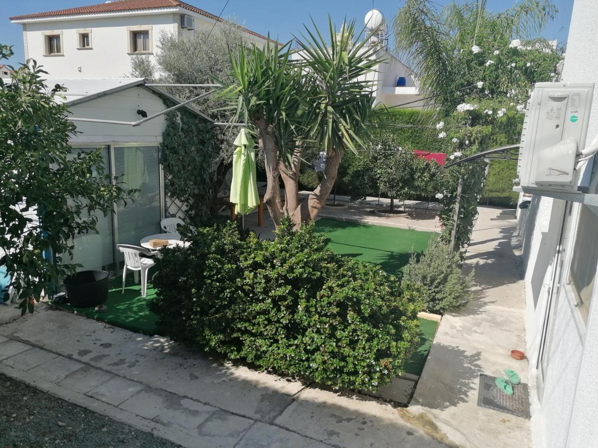 Entire Prefabricated Garden Flat 1350m From Beach Apartment Larnaca