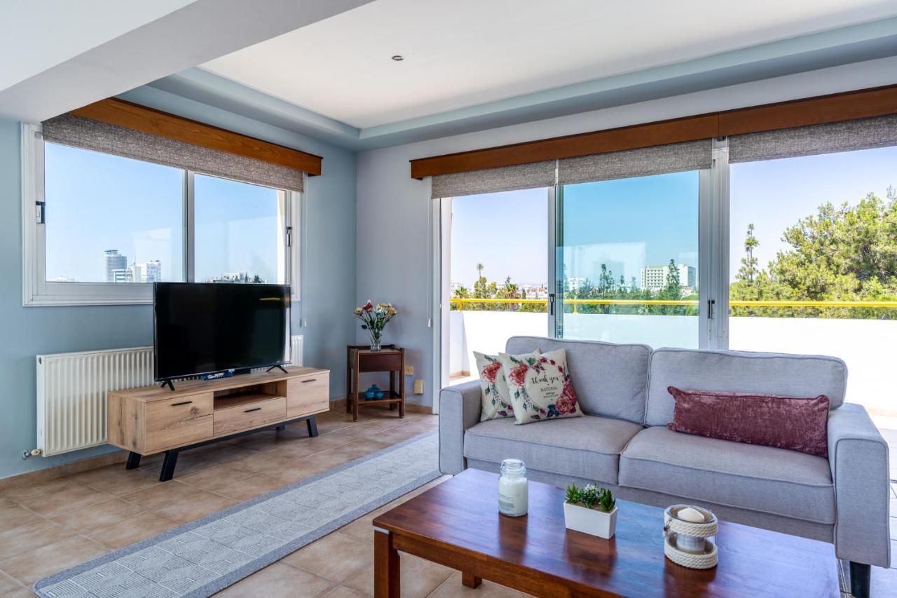 Melograno 3-br W/ Terrace In