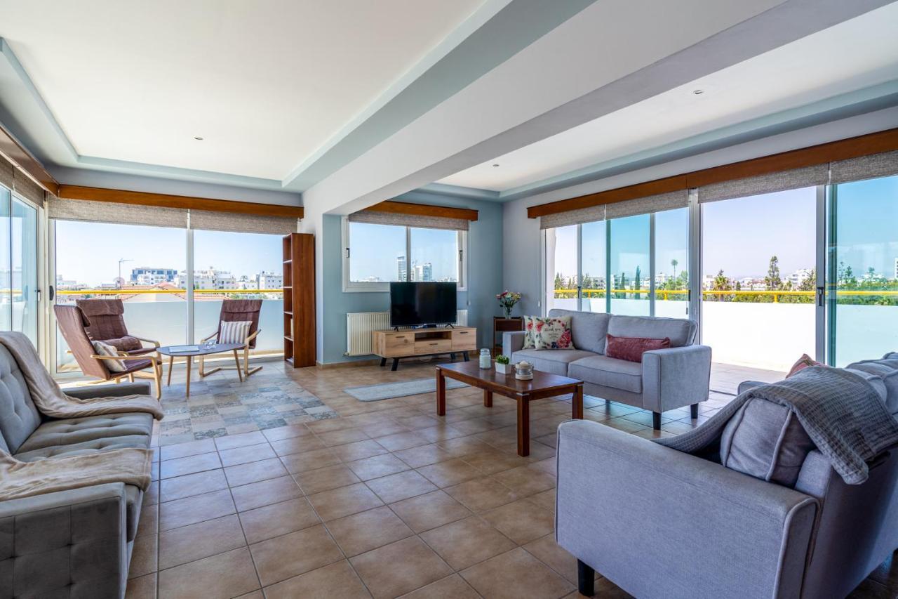 Apartment Melograno 3-br W/ Terrace In