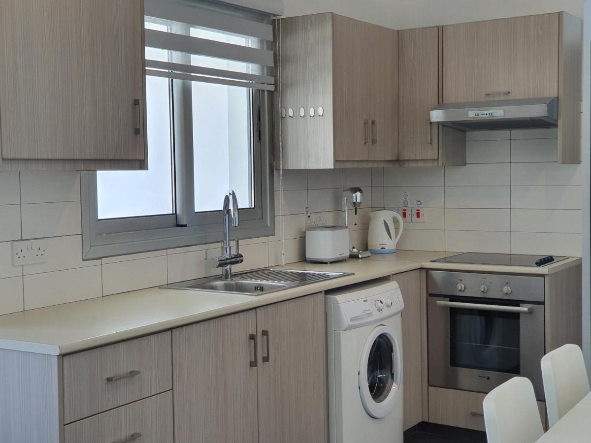 Phaedrus Living: Center Cozy Flat Demetra 102 * Larnaca