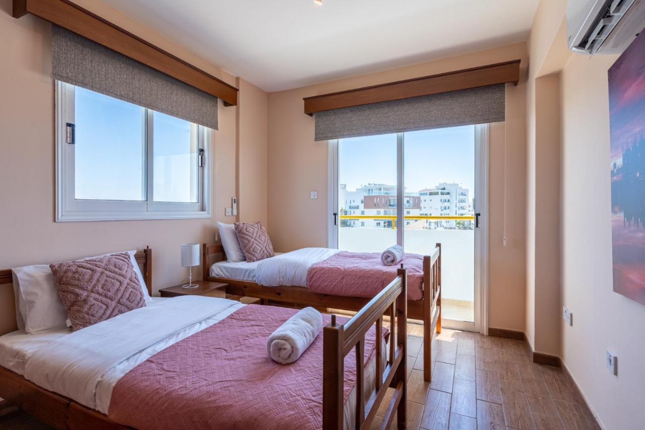Melograno 3-br W/ Terrace In Apartment *