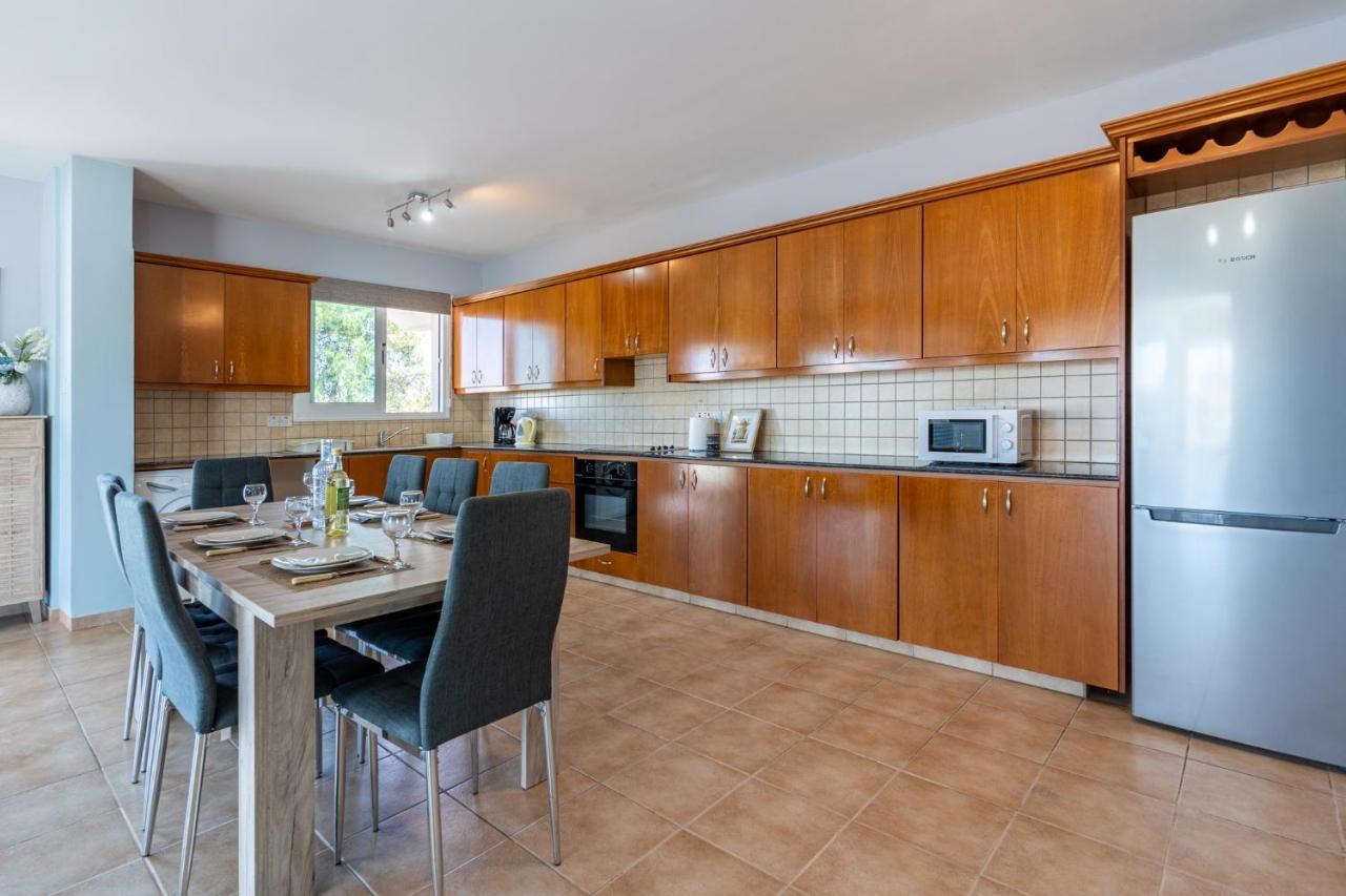 Melograno 3-br W/ Terrace In * Larnaca