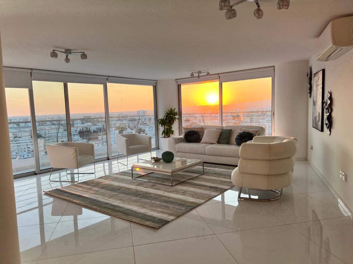 Olympus Penthouse 360 View Apartment