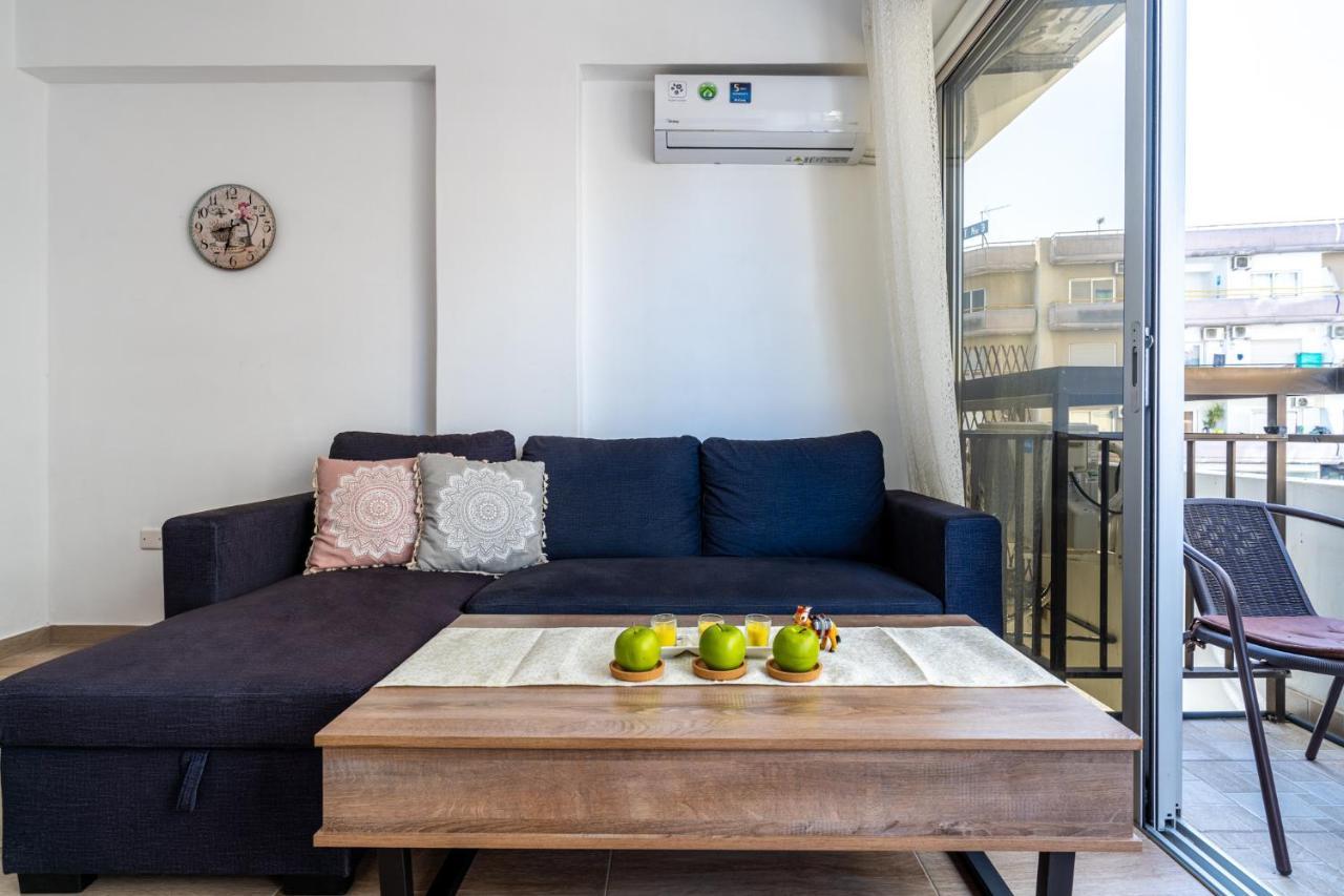 Apartment Berries 1-br In *