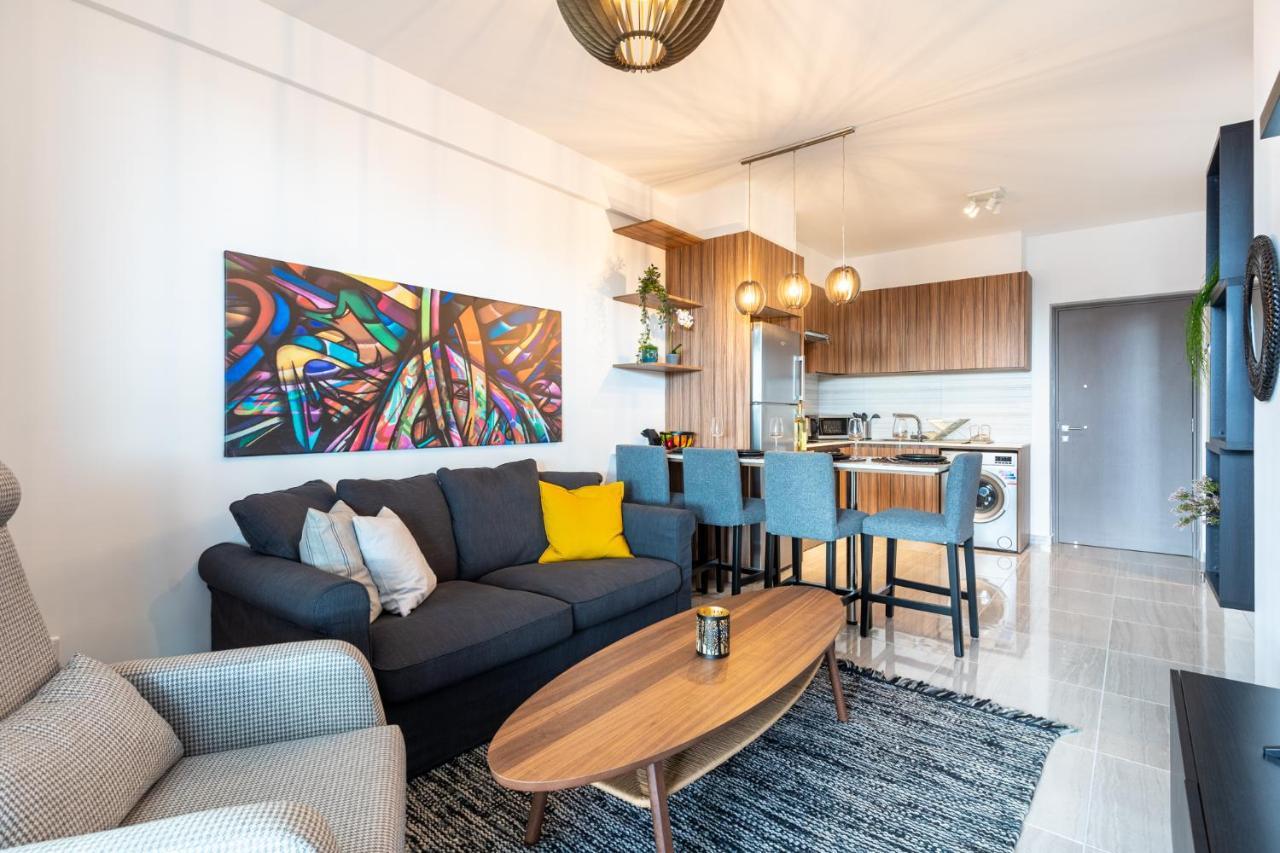 Sunshine 1-bedroom In Apartment