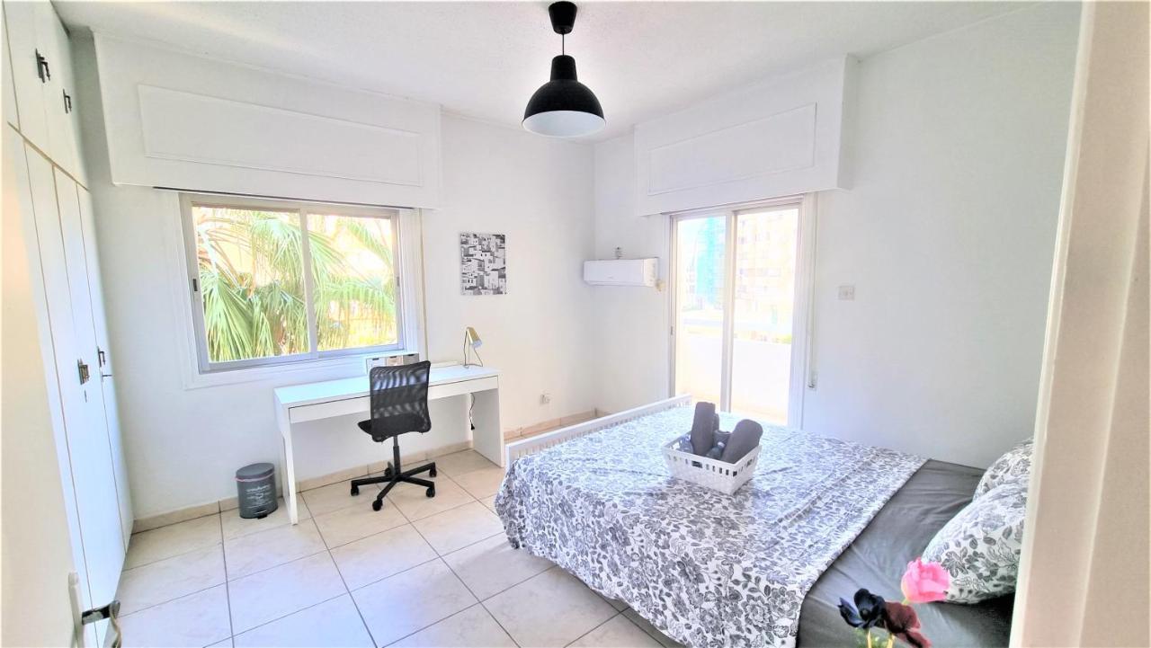Comfy 2br In The Center, Free Parking And 3min Walk To The Beach! Apartment