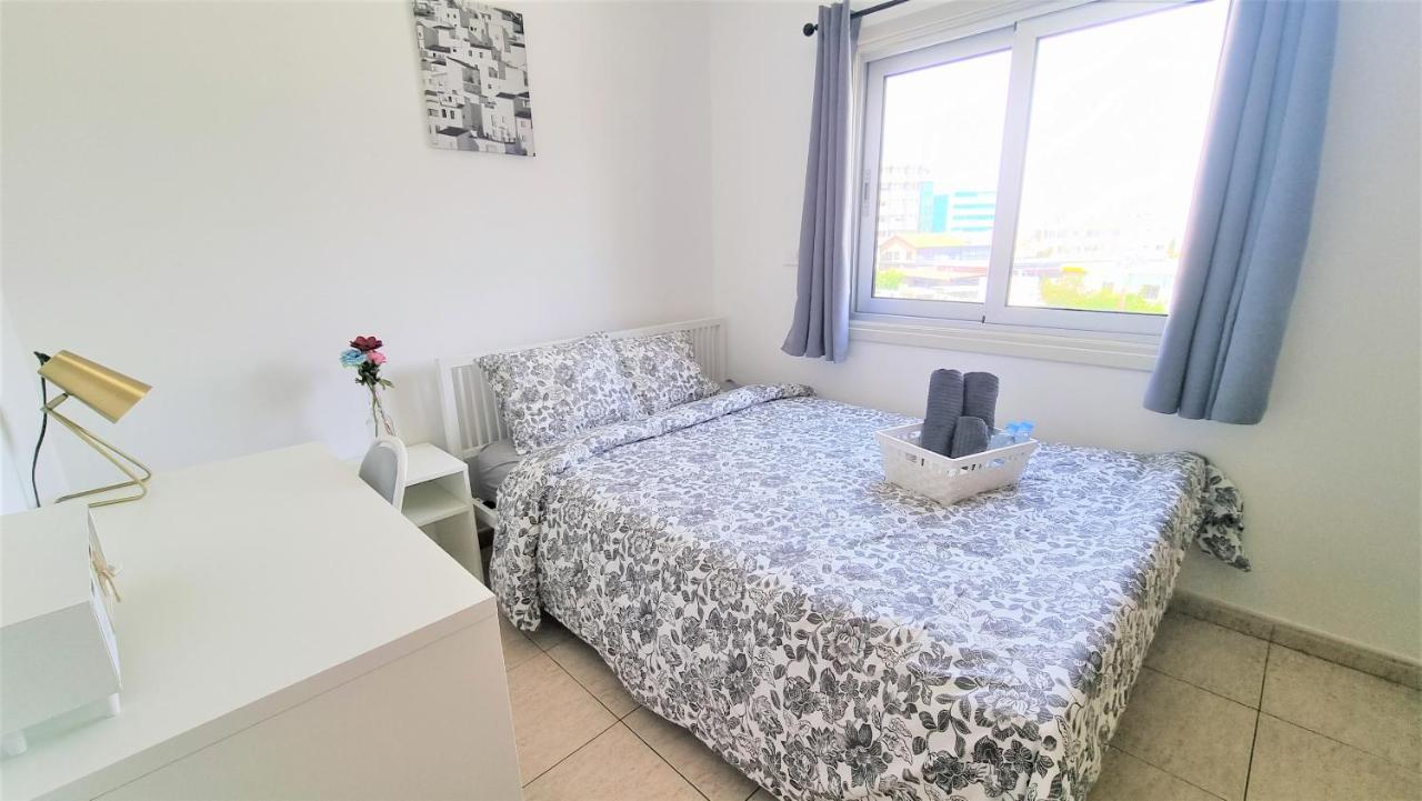 Apartment Comfy And Exquisite In A Shared 3br Near Main Harbor, Center *