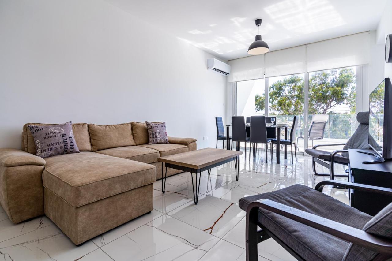 Apartment Aneto Spiti 2-br In Larnaca.
