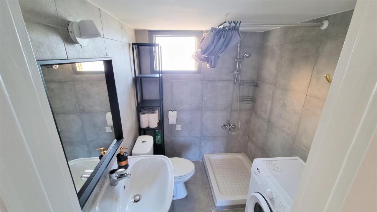 With 360° Balcony And Direct Sea And Harbour View! *
