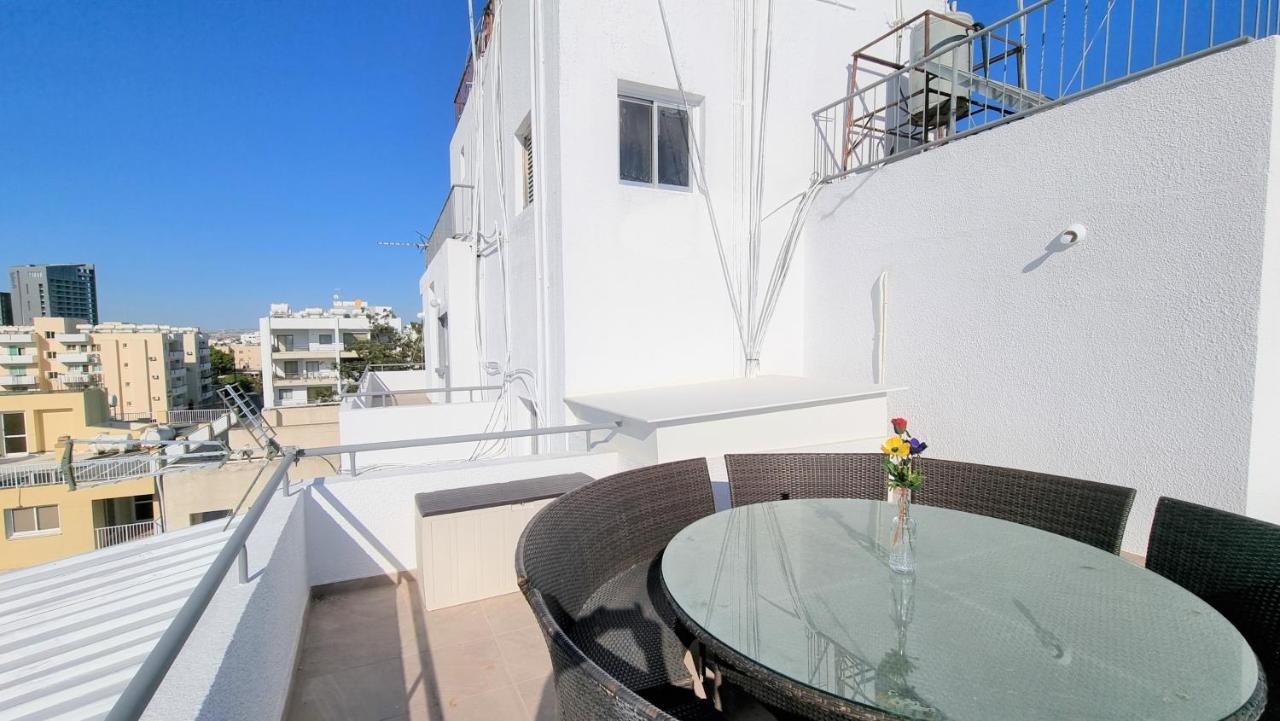 Căn hộ With 360° Balcony And Direct Sea And Harbour View! *