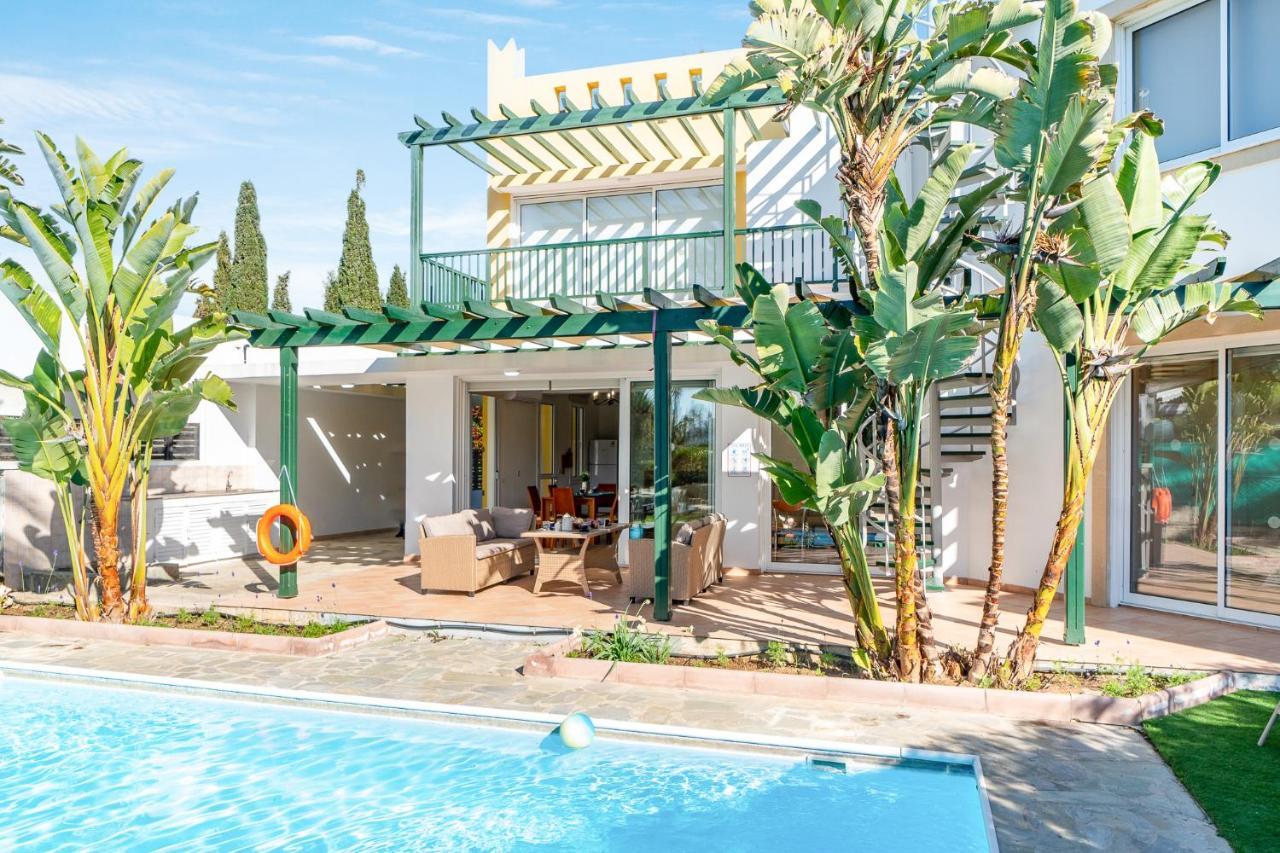 Villa Poseidon Gardens By Ezoria *