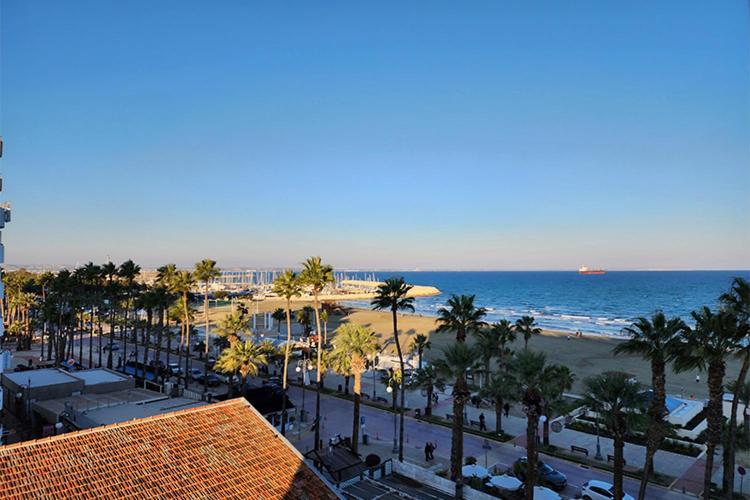 Prime Beachfront On Finikoudes Larnaca