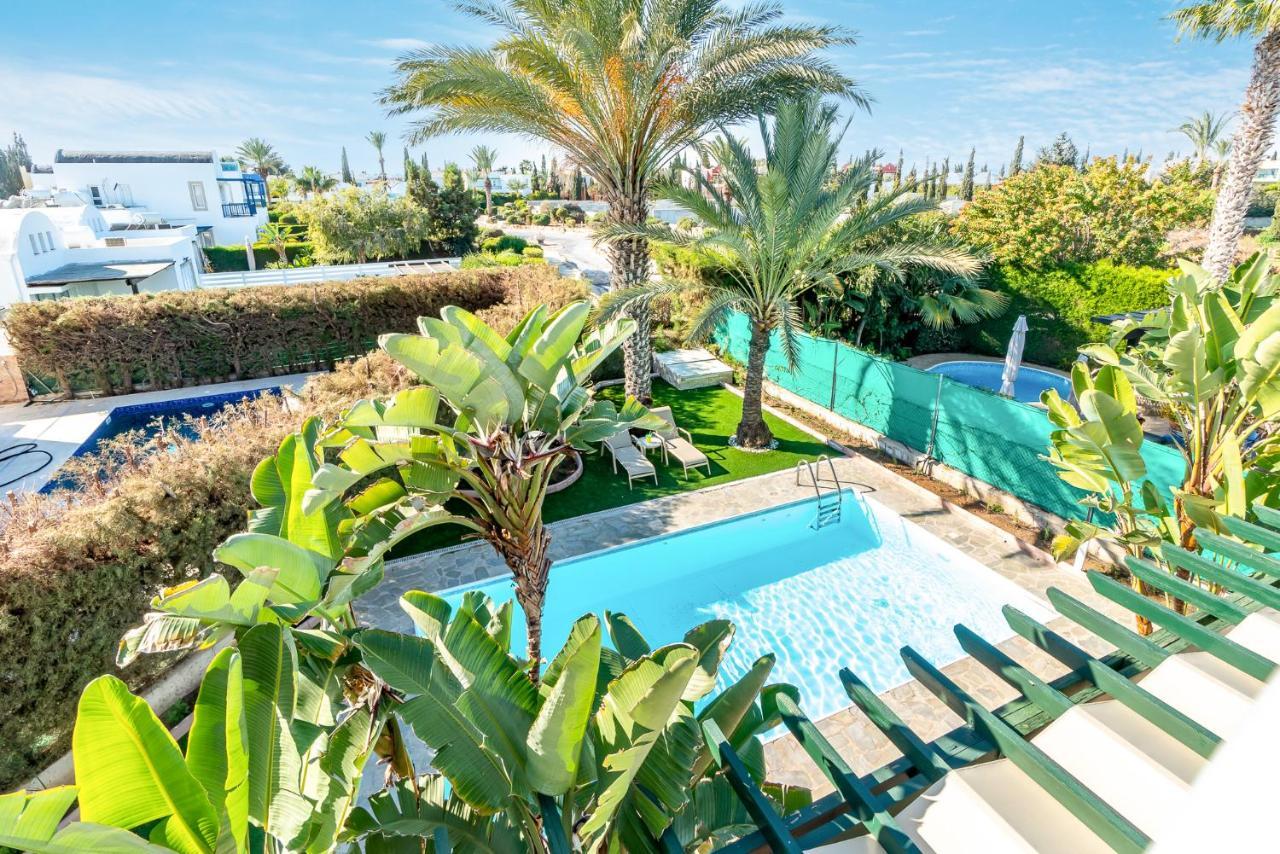 Poseidon Gardens By Ezoria *