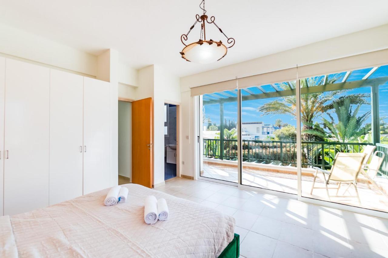 Villa Poseidon Gardens By Ezoria *
