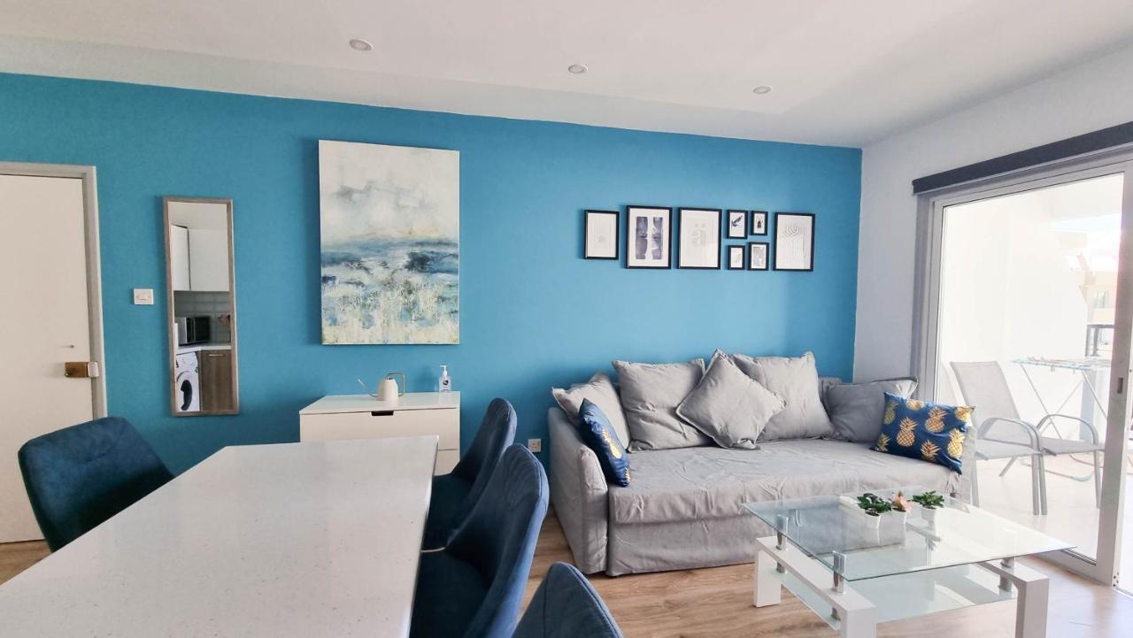 Modern Retreat: 2br Stylish With Comfy Rooms! Smart Tv With 200mbps Internet * Larnaca