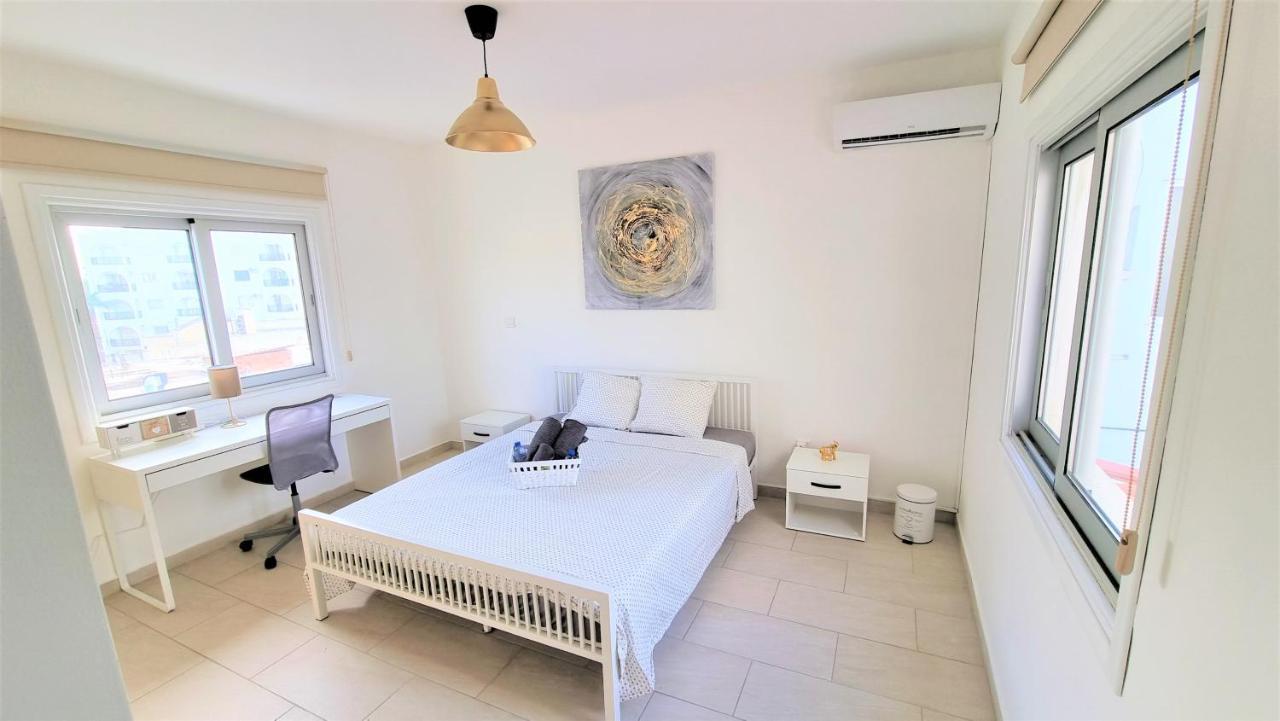 Coastal Getaway: 2 For Up To 14 Guests! Light-flooded And Spacious Apartamento