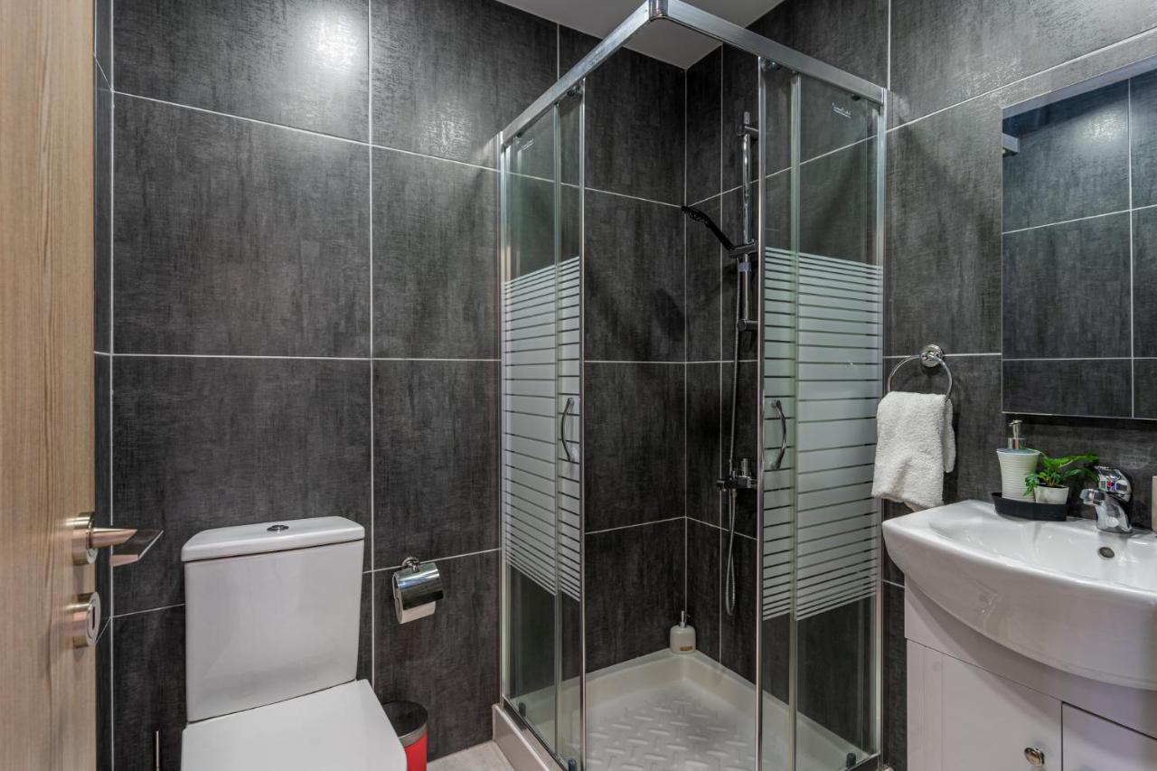 Crystal 2-bedroom In * Larnaca