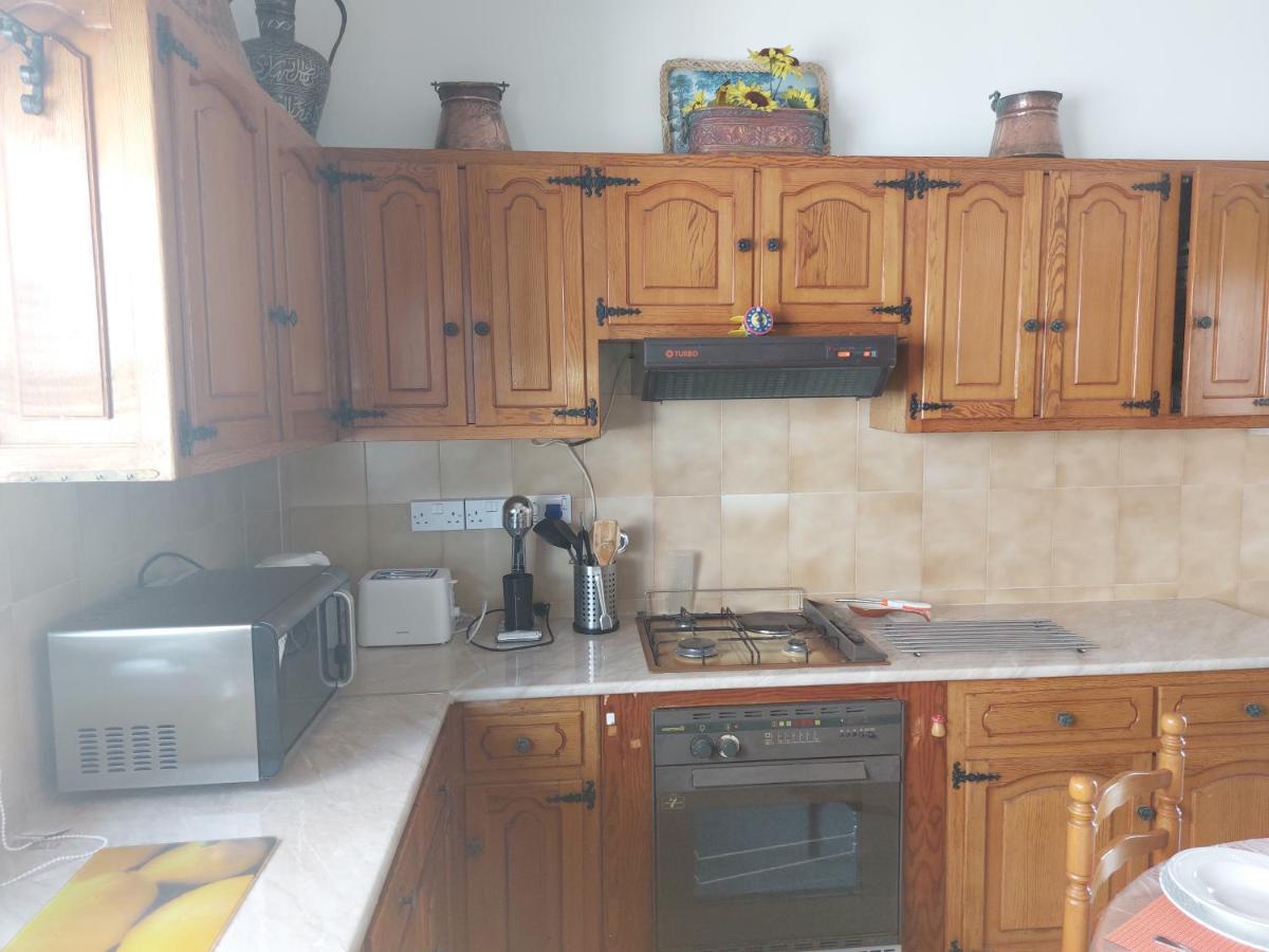 Kyri's Place Apartment *