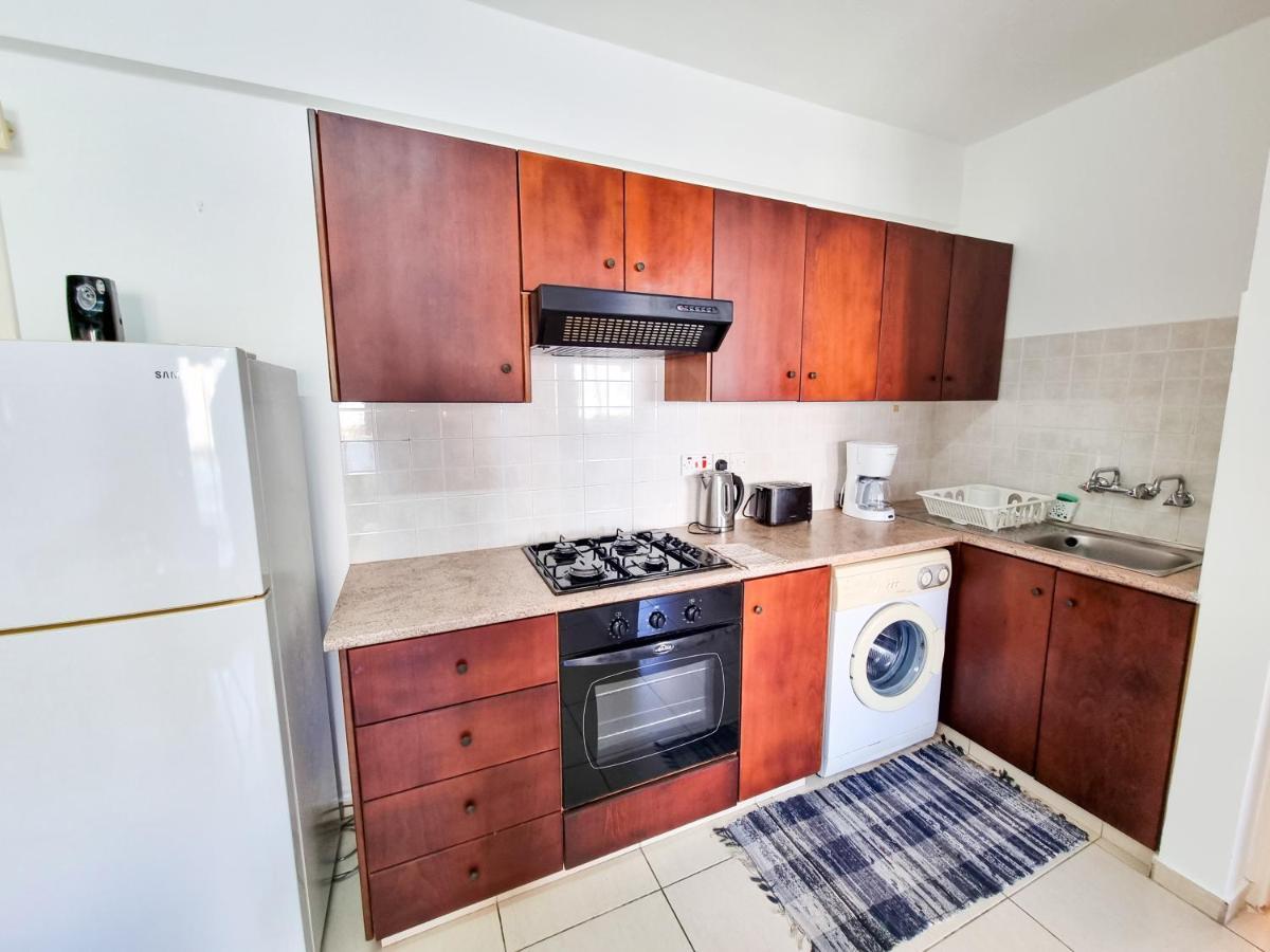Seaside Heaven With Pool Apartment Larnaca