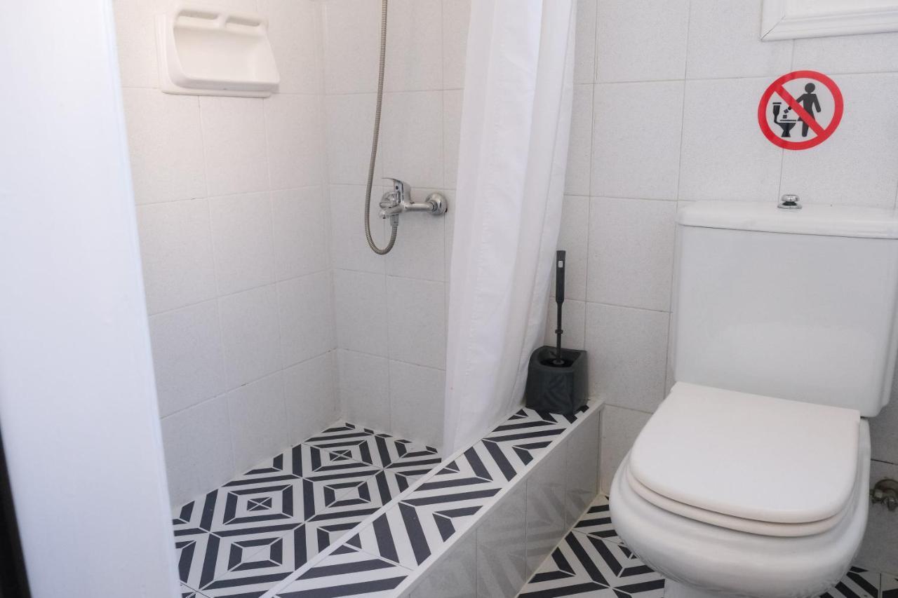 Jonty Villa, Mazotos Larnaca