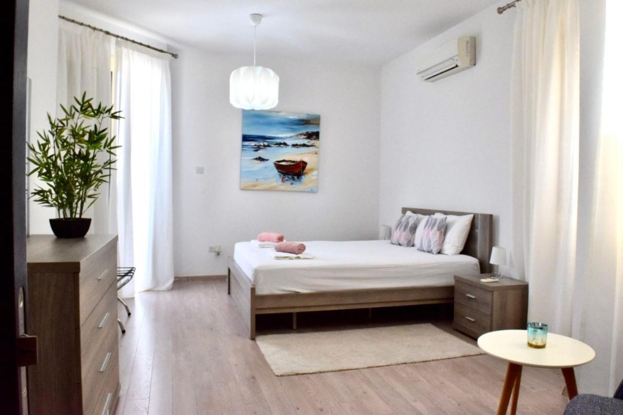 Ilios Villa *