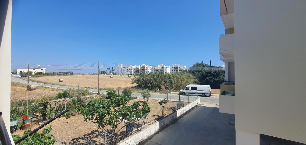 Stefaris 'sioukris Court' Larnaca