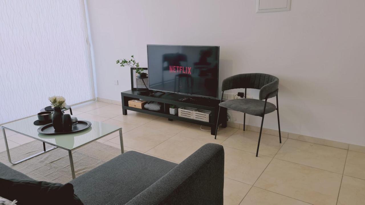 Apartment Novel