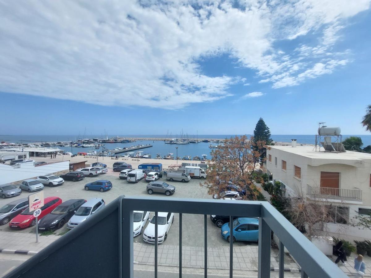 Penthouse With Roof Garden In Zygi Village Marina Holiday home