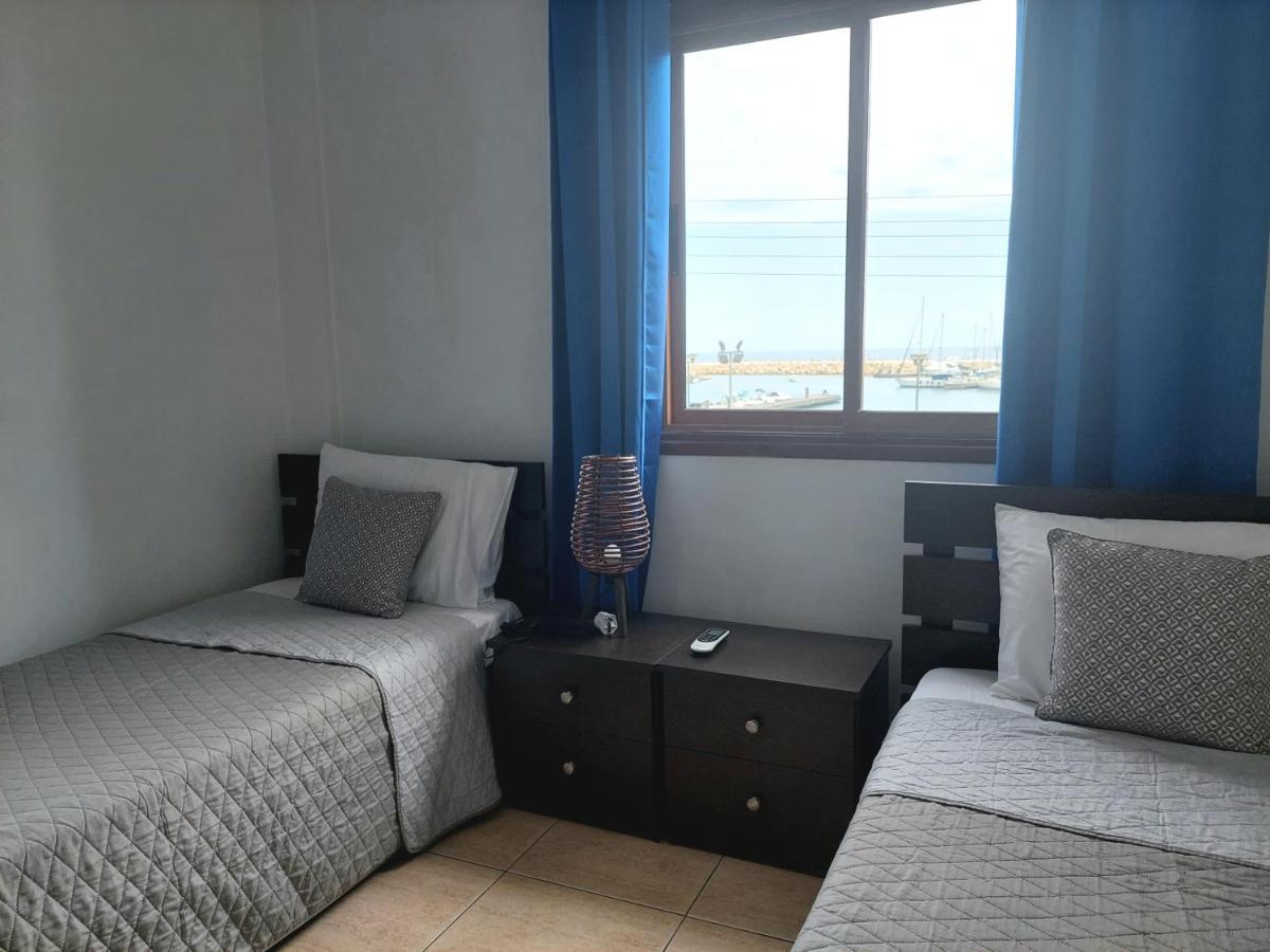 Penthouse With Roof Garden In Zygi Village Marina Holiday home *