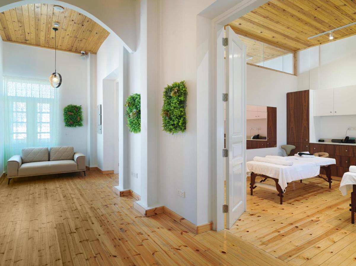 Leonardo Boutique Hotel 4*