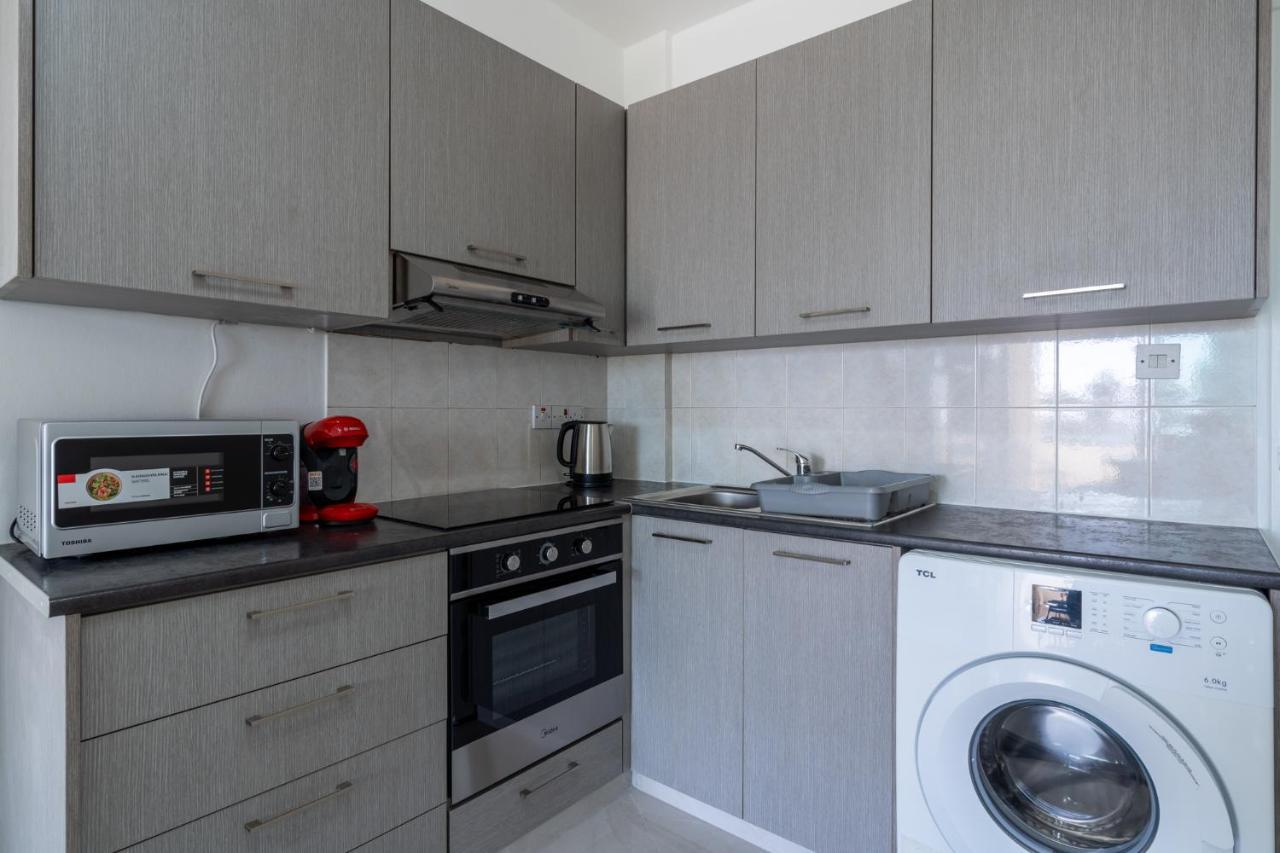 Apartment Andrea 3-bedroom In Mackenzie Larnaca